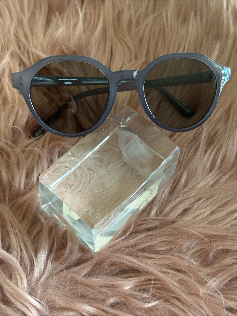 Gray Round Sunglasses - Unbranded Classic Style